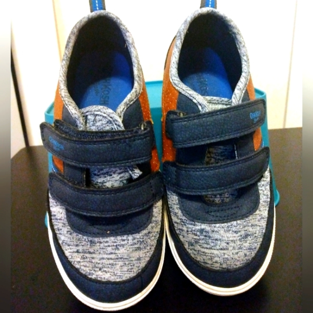 SAVAGE MIJO: Boys Osh Kosh no tie tennis shoes size 12C